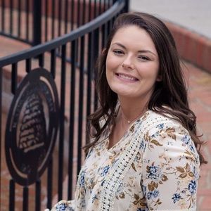 Meet your Posher, Alivia